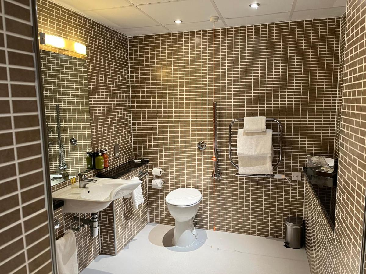 Holiday Inn Dumfries By Ihg Exterior foto