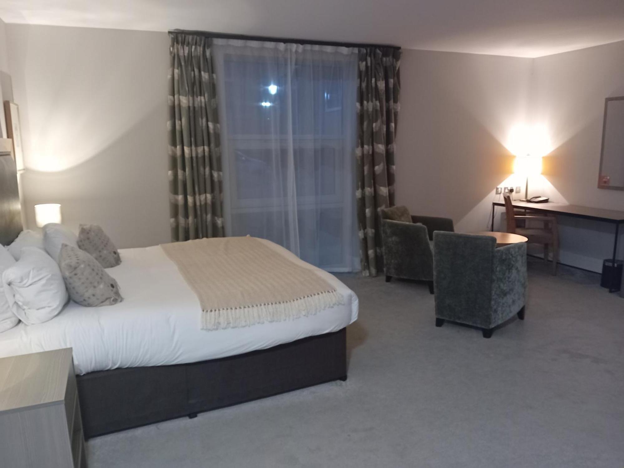 Holiday Inn Dumfries By Ihg Exterior foto
