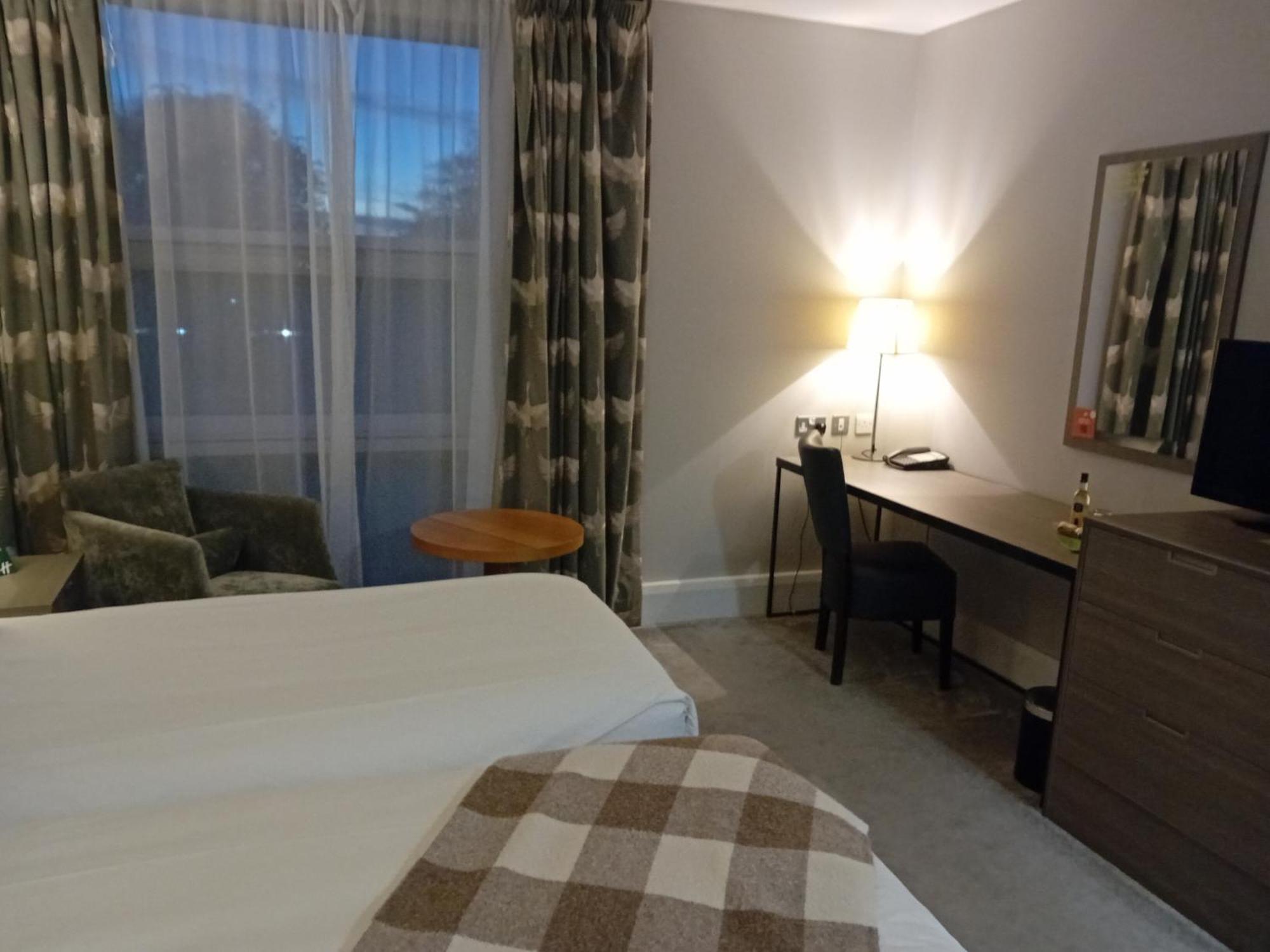 Holiday Inn Dumfries By Ihg Exterior foto