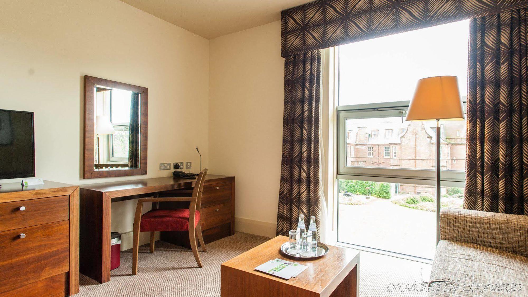 Holiday Inn Dumfries By Ihg Exterior foto