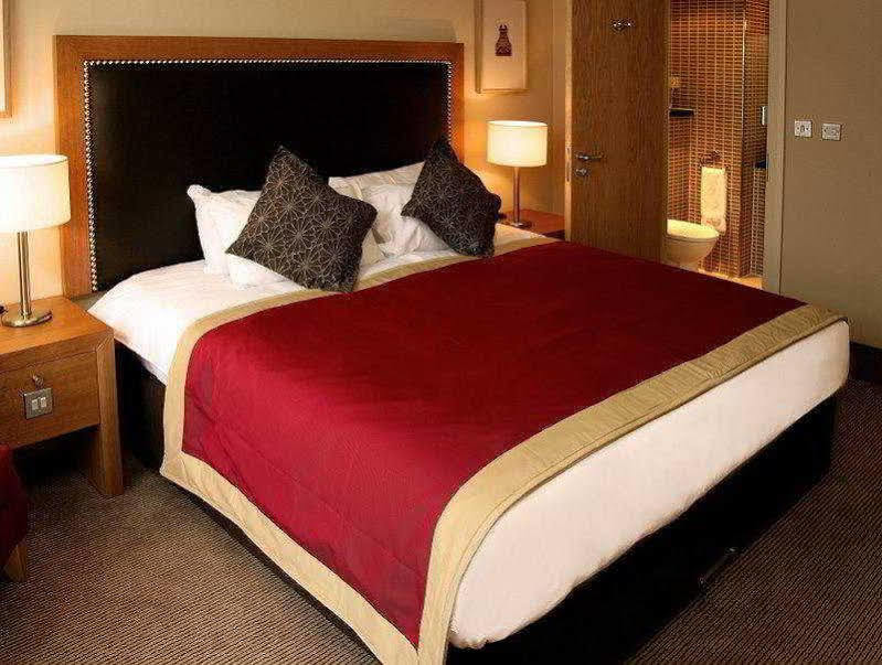 Holiday Inn Dumfries By Ihg Exterior foto